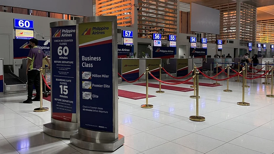 Check-in comptoir à l'aéroport international NAIA terminal T2 de Manille